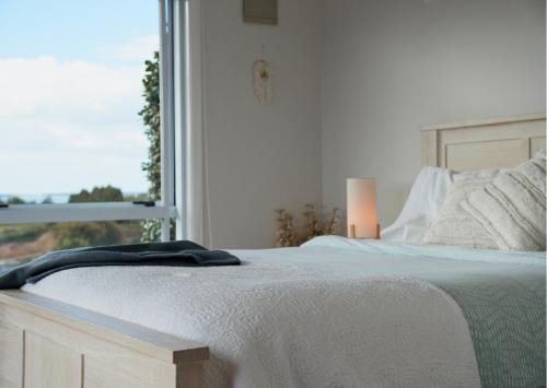 Te Puna House | Minden Meadows Retreat