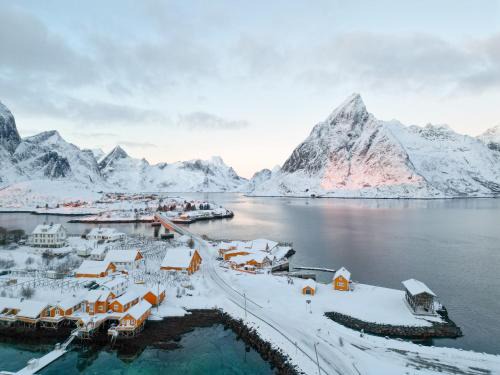 Hamnøya Apartment | Mini Apartment Sakrisøy