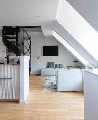 Les Iles Apartment | Mini loft in Notre Dame district, Île Saint-Louis, Paris