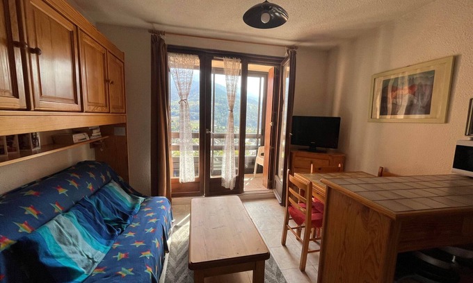 Barcelonnette Apartment | Mini T2 in Barcelonnette for 4 with balcony, TV, and equipped kitchenette