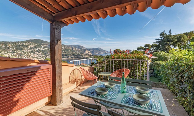 Mont Boron Villa | MINI-VILLA with breathtaking view, pool, garden, car park and tennis court