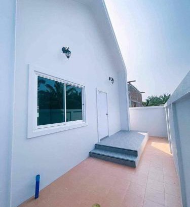 Thap Sakae House | Minimalism Pool Villa