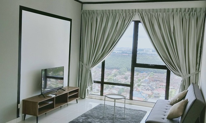 Central District Apartment | Minimalist urban living near Midvalley Southkey