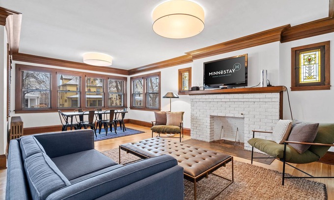 Carag House | MINNeSTAY* Colfax Commons