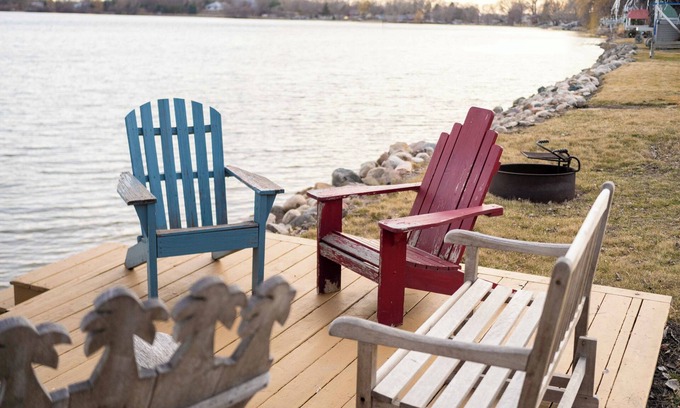 Waverly Cabin | MINNeSTAY* Water's Edge Retreat