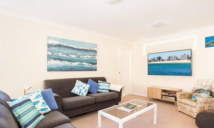 Forster House | Minnibah 20 - Great family holiday home!