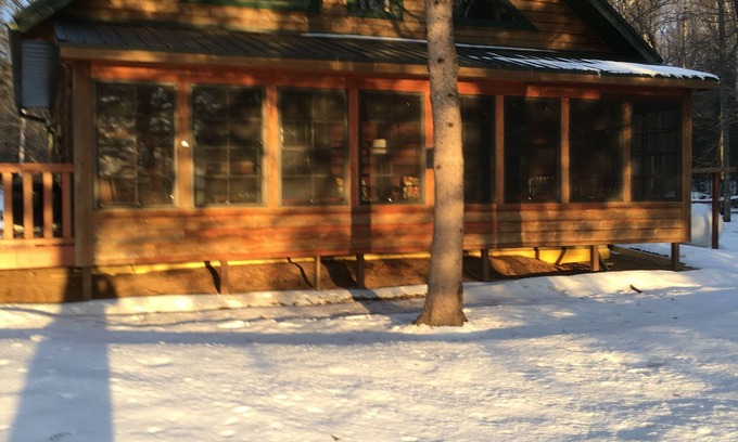 Lac du Flambeau Cabin | Minocqua Lac du Flambeau WI Northwoods Log Loft Cabin on Amber Lake
