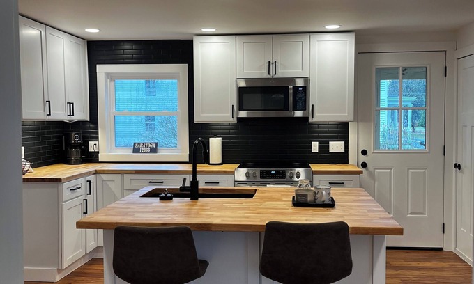 North Ballston Spa Apartment | Minutes from Saratoga Springs!