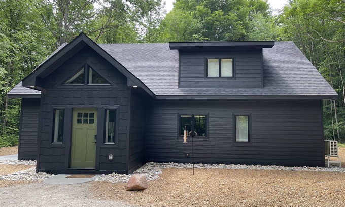 Bellaire Ski Chalet | Minutes from the Pink Lift at Shanty Creek
