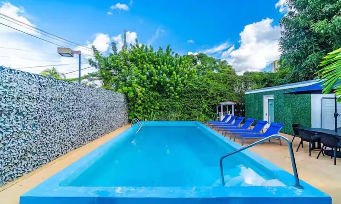 The Roads House | Minutes to Brickell & Little Havana - Pool