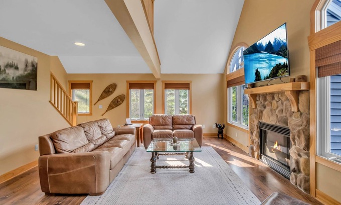 Great Valley House | Minutes to Ellicottville ~ Mountain Ski Chalet ~ Virtual Tour Included!