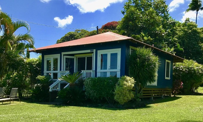 Hana Cottage | MINUTES TO HAMOA BEACH, BEST LOCATION IN HANA