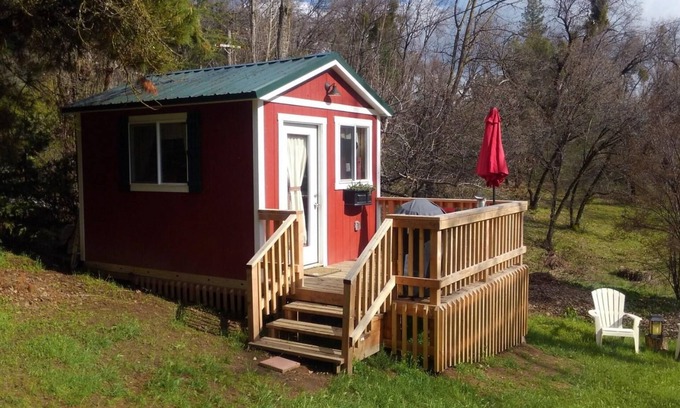 Pinehurst Cabin | Minutes to Sequoia & Kings Canyon Nat'l Parks Wi Fi, & No Cleaning Fee