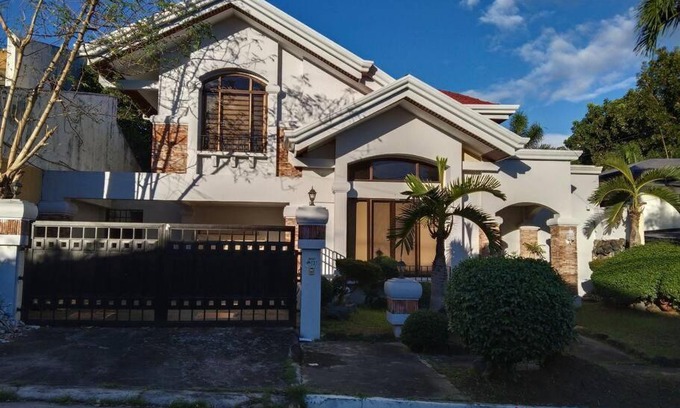 Muntinlupa House | MiO Suites - Paranaque House