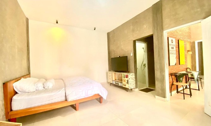 Colomadu Villa | Miracle Villa Solo