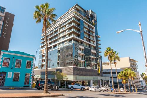Cape Town City Centre Apartment | Mirage Luxury by NIVAR