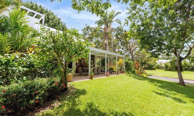 Port Douglas Villa | Mirage Resort Villa 110 with access to Sheraton Facilities
