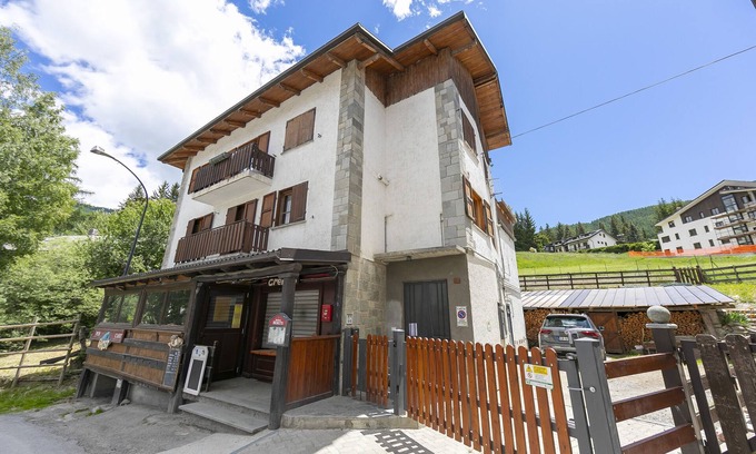 Sauze d'Oulx Apartment | Miramonti 21 Ski In - Ski Out, Sauze d'Oulx, Italy