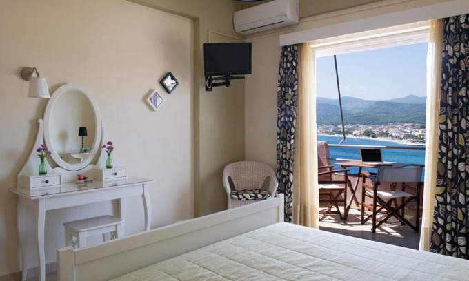 Loutra Oraias Elenis Apartment | Mirella Studios