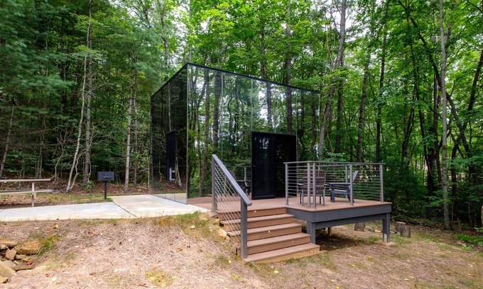 Balsam Grove House | Mirror Cabins - Looking Glass