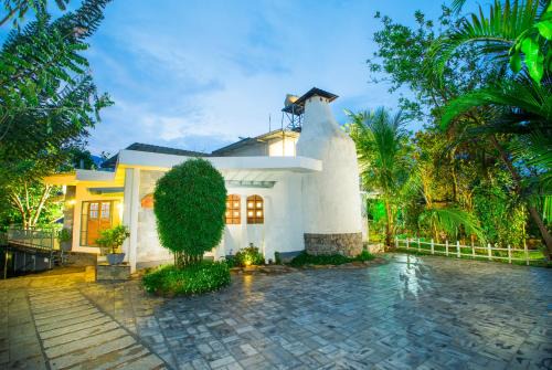 Iruttukanam House | Mistletoe Homestay & Cafe