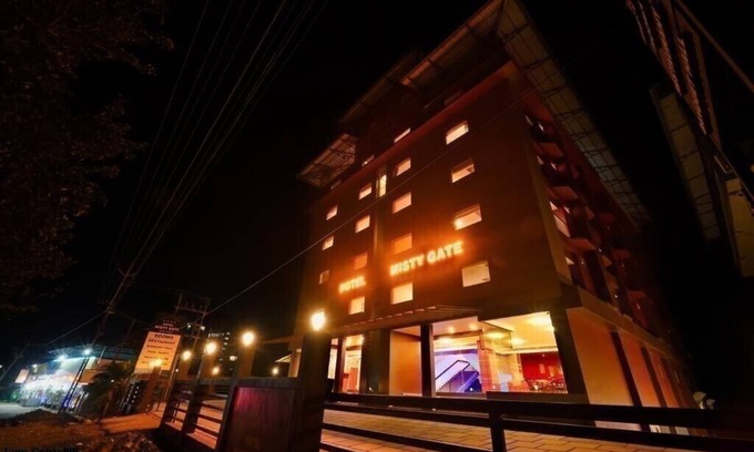Kalpetta Hotel | MISTY GATE