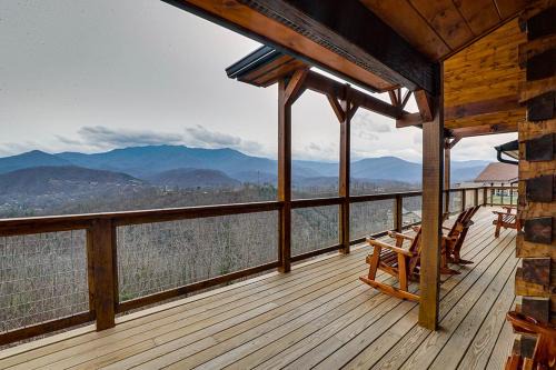 Chalet Village North House | Misty Mountain Memories by Venture Smoky Mountains