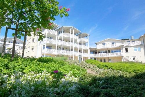 Gohren Apartment | mit Meerblick und Balkon, strandnah, gratis Nutzung vom AHOI Erlebnisbad und Sauna in Sellin - Meeresblick FeWo 51
