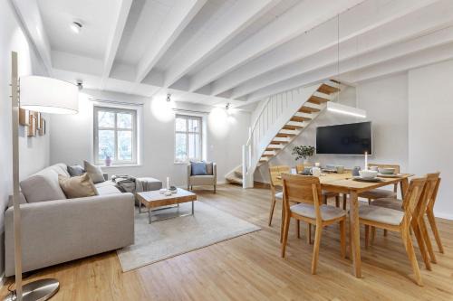 Daenschendorf House | Mittenmang