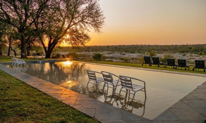 Hectorspruit Cabin | Mjejane River Lodge