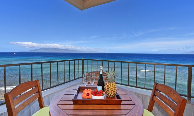 Honokowai Condo | MK 601 Remodeled Oceanfront Condo w AC Pool