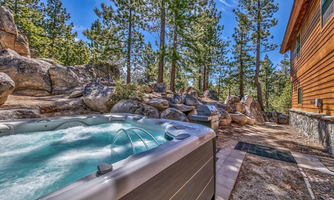 Tahoe Village House | MK486- Large Hot Tub, Close To Casinos and Beach