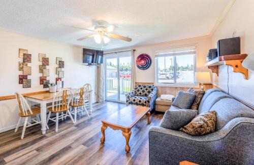 Snowshoe Apartment | ML143 Perfect For Families EZ Location Washer Dryer WiFi Slope Side