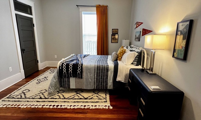 Moberly Apartment | Moberly's Trendy & Spacious Historic Downtown Loft