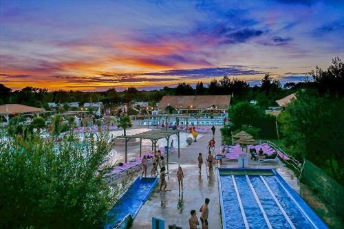 Gastes Apartment | Mobil Home 829-4 accès piscines inclus en Juillet-Aout dès 4 nuitées