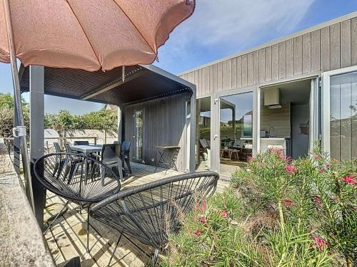 Jullouville-les-Pins House | Mobil-Home Confort 6p, 3 Chambres, 2 SDB, Plage à 200m, Piscine Chauffée, Fitness, Wifi Gratuit - FR-1-361A-84