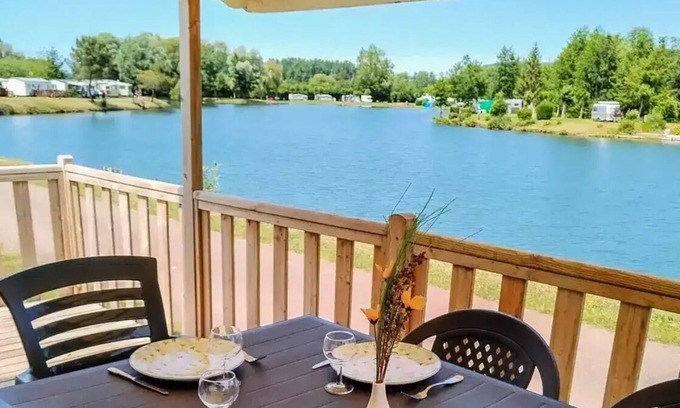 Martigny House | Mobil-Home Comfort Edge of Etang TV - 3 Schlafzimmer + Terrasse 6 Personen