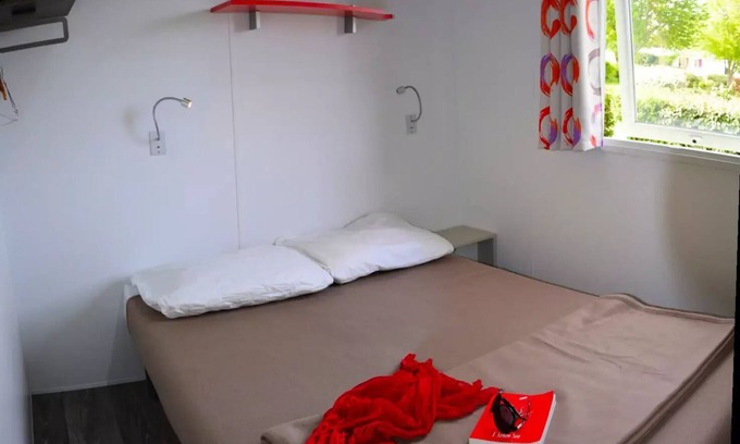 Pont-Scorff House | Mobil-Home CONFORT 2 Rooms 2 People + TV