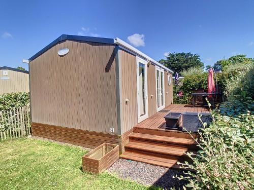 Jullouville-les-Pins House | Mobil-home Grand Confort 2 Chambres, Proche Plage, 4 Pers., Piscine Chauffée, Parking, Wi-Fi Gratuit - FR-1-361A-86