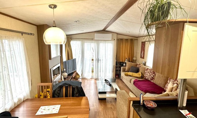 Notre-Dame-de-Riez Other | Mobil home spacieux tout équipé dans résidence avec piscine