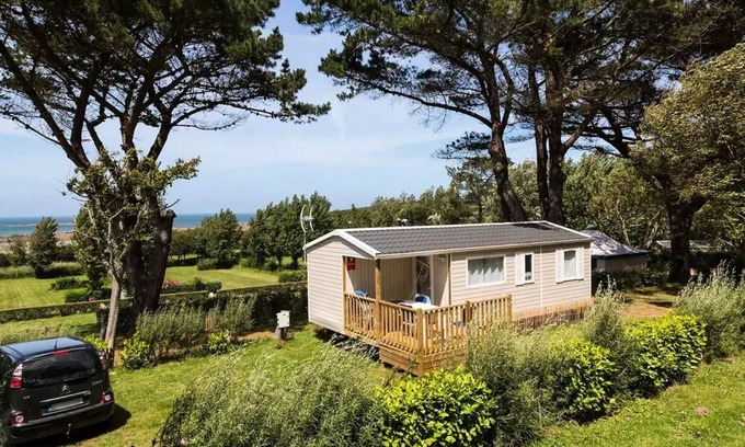 Pleubian House | Mobil Home Standard 25m2 (2 Schlafzimmer) + integrierte Terrasse 4m2 + TV 4 Personen