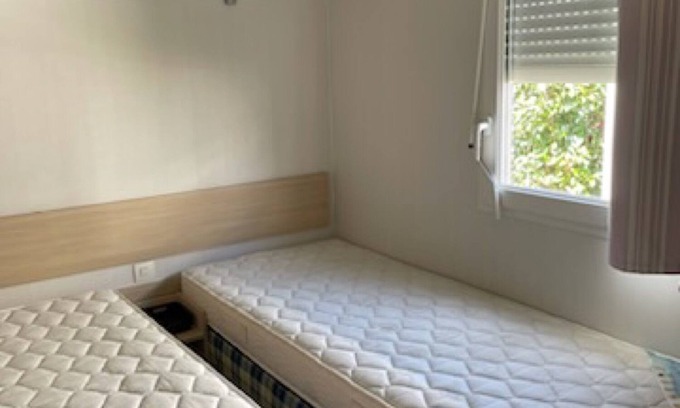 Les Moutiers-en-Retz RV Rental | Mobile Home 'Mobil-home Kapa - Proche Mer' with Shared Pool, Private Terrace and Private Garden