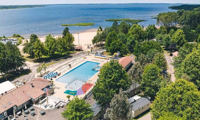 Parentis-en-Born House | Mobile home for 4/6 people in a 4* campsite on the shores of Lake Parentis
