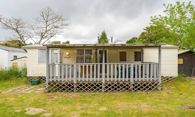 La Tremblade RV Rental | Mobile Home 'Mobilhome Mh287 La Tremblade' with Shared Pool