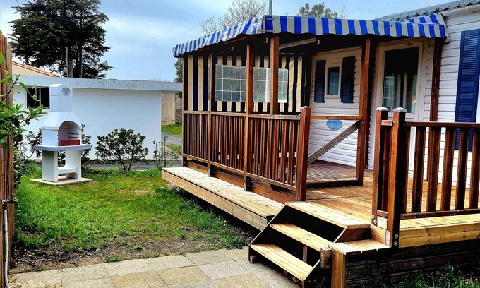 Port-des-Barques House | Mobile home near the sea
