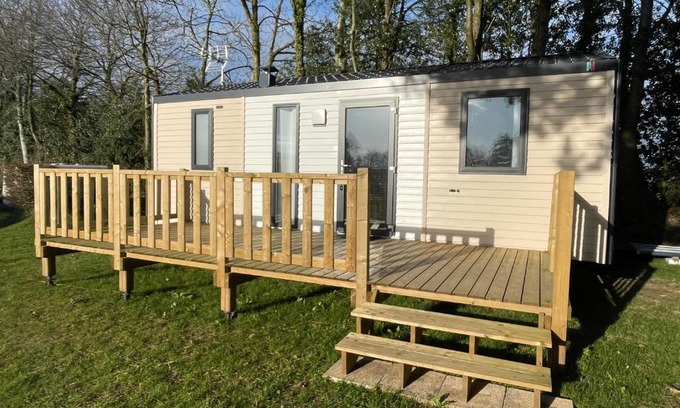 Bec-de-Mortagne Other | Mobile-home Pin