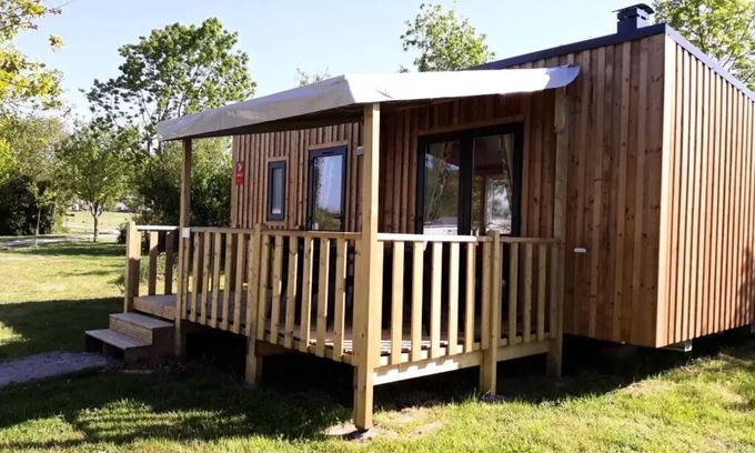 Pouzauges House | Mobilheim Prestige Trio - 3 Schlafzimmer - 2 Badezimmer - 2 WC - CLIM - TV + Geschirrspüler 8 Personen