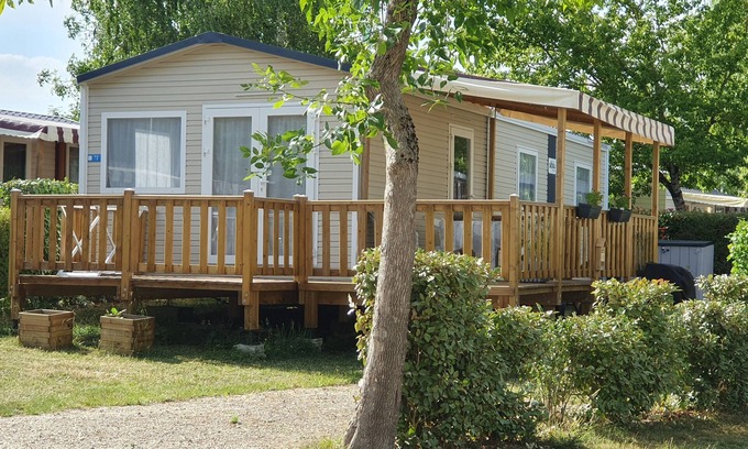 Coulanges House | Mobilhome 6 Personnes Dans Camping 4 Étoiles