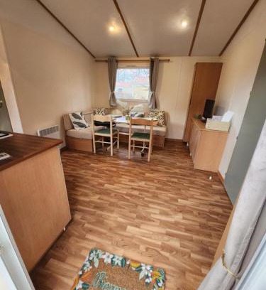 Saint-Gerons Other | Mobilhome les pieds dans l eau avec piscine
