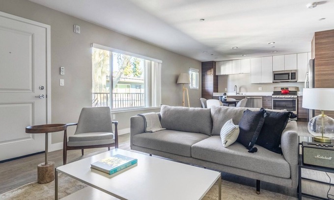 Campbell Apartment | Mod Campbell 2BR w/ Parking, Spa, Hot Tub, near Freeways, by Blueground